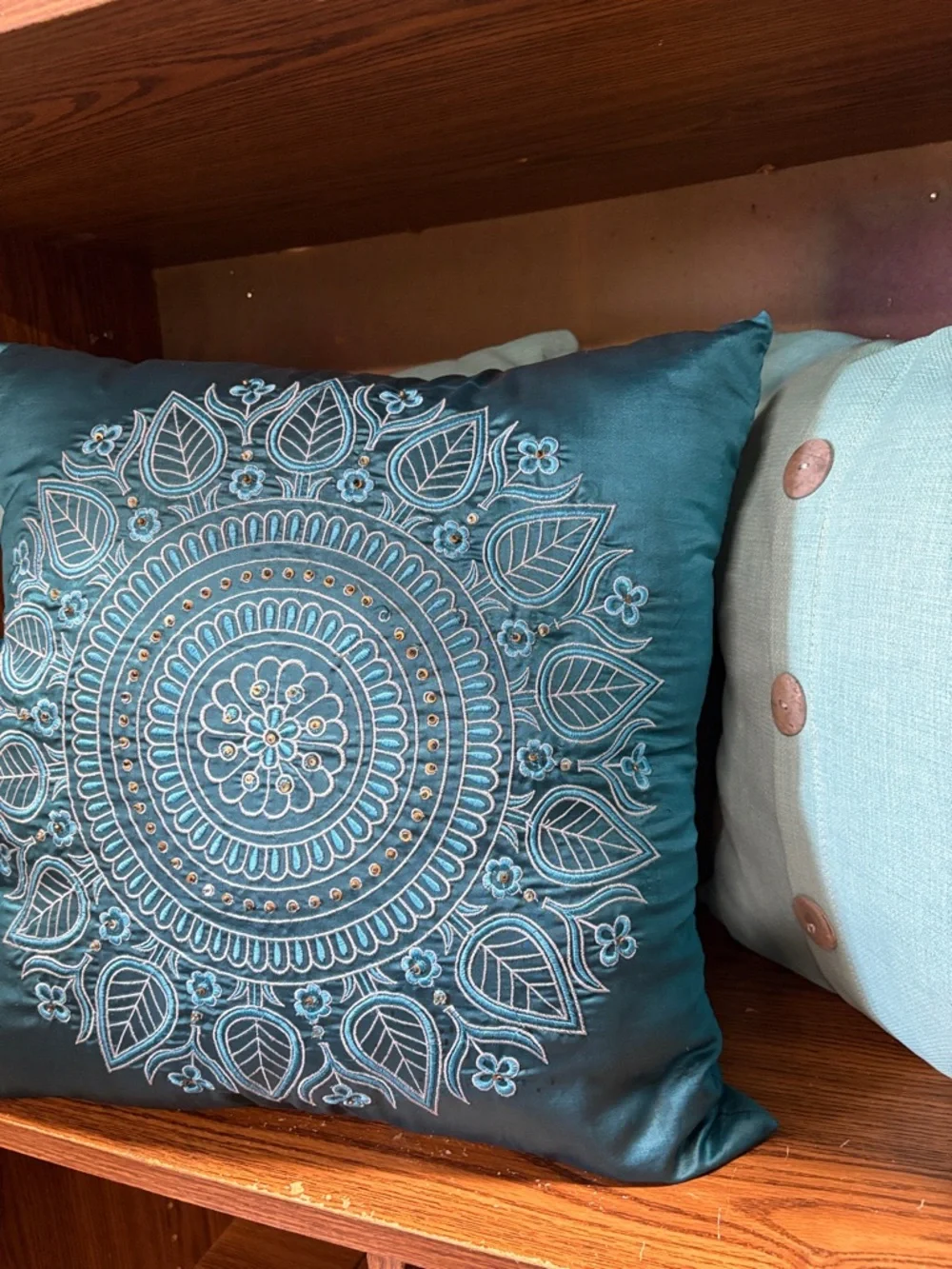 Set of 3 accent Pillows